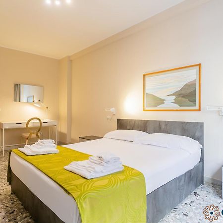 Piccinni Guesthouse By Apulia Accommodation Bari Buitenkant foto